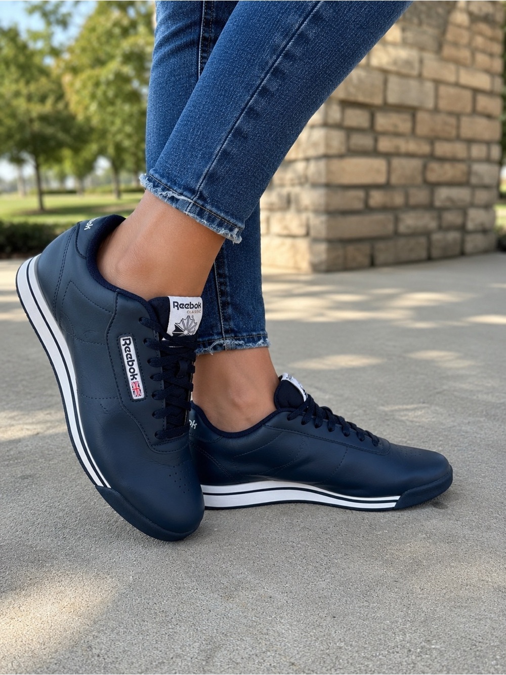 Reebok Princess Classic Sneakers Women 8.5 Navy White Leather Casual